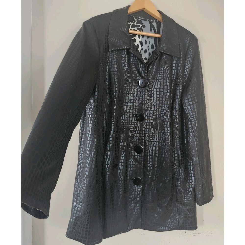 Effortless Style Citiknits Womens Medium Black Reptile Print Knit Button Jacket - Picture 2 of 6